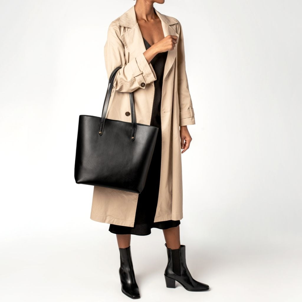 Everyday Tote | Black (L) (Gold)