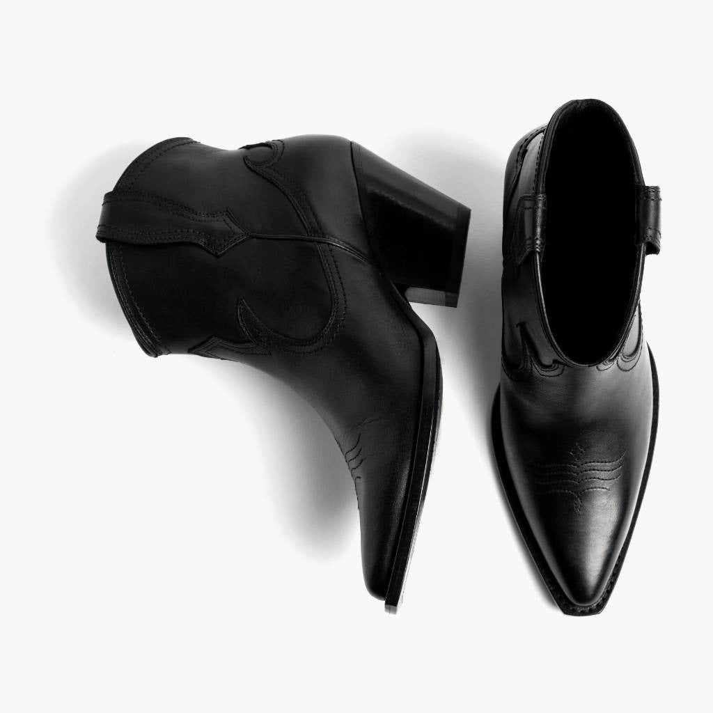 [W] Indio | Black