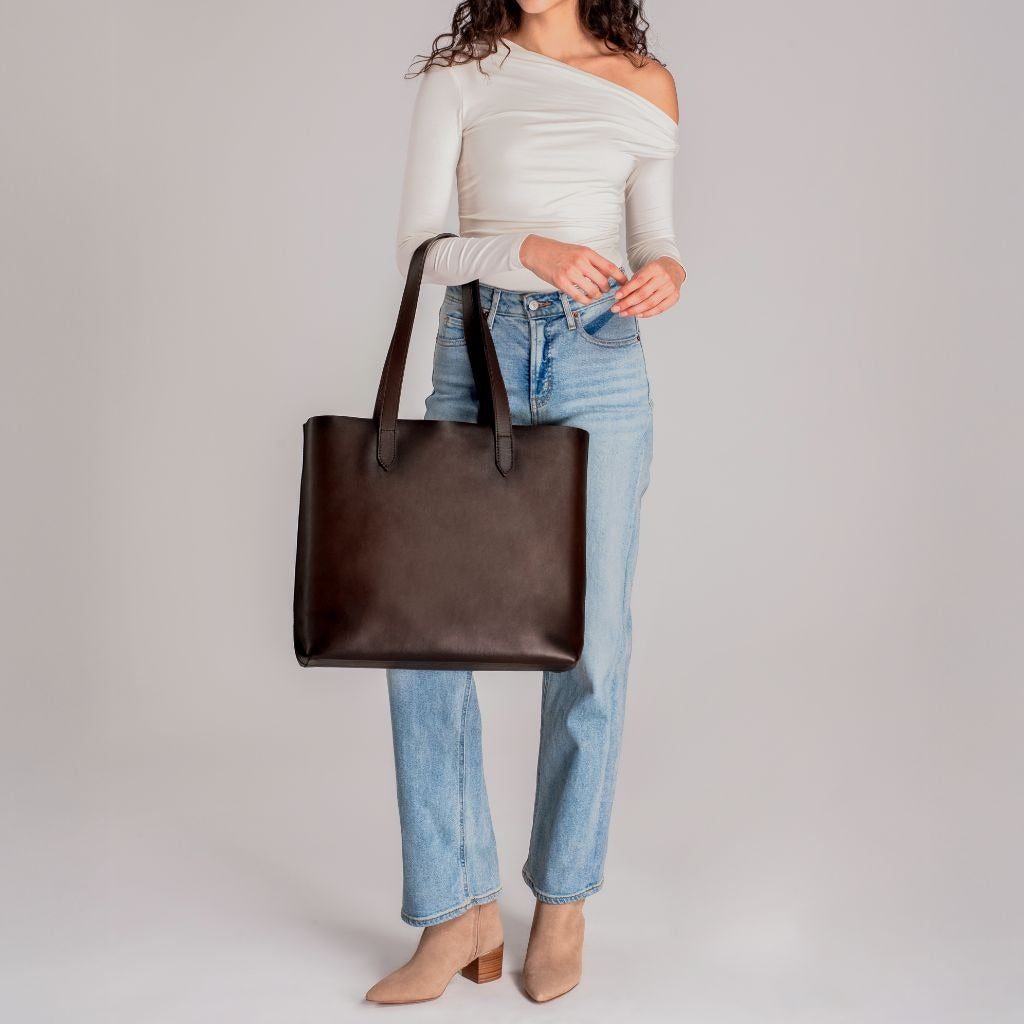 Everyday Tote | Old English (XL)